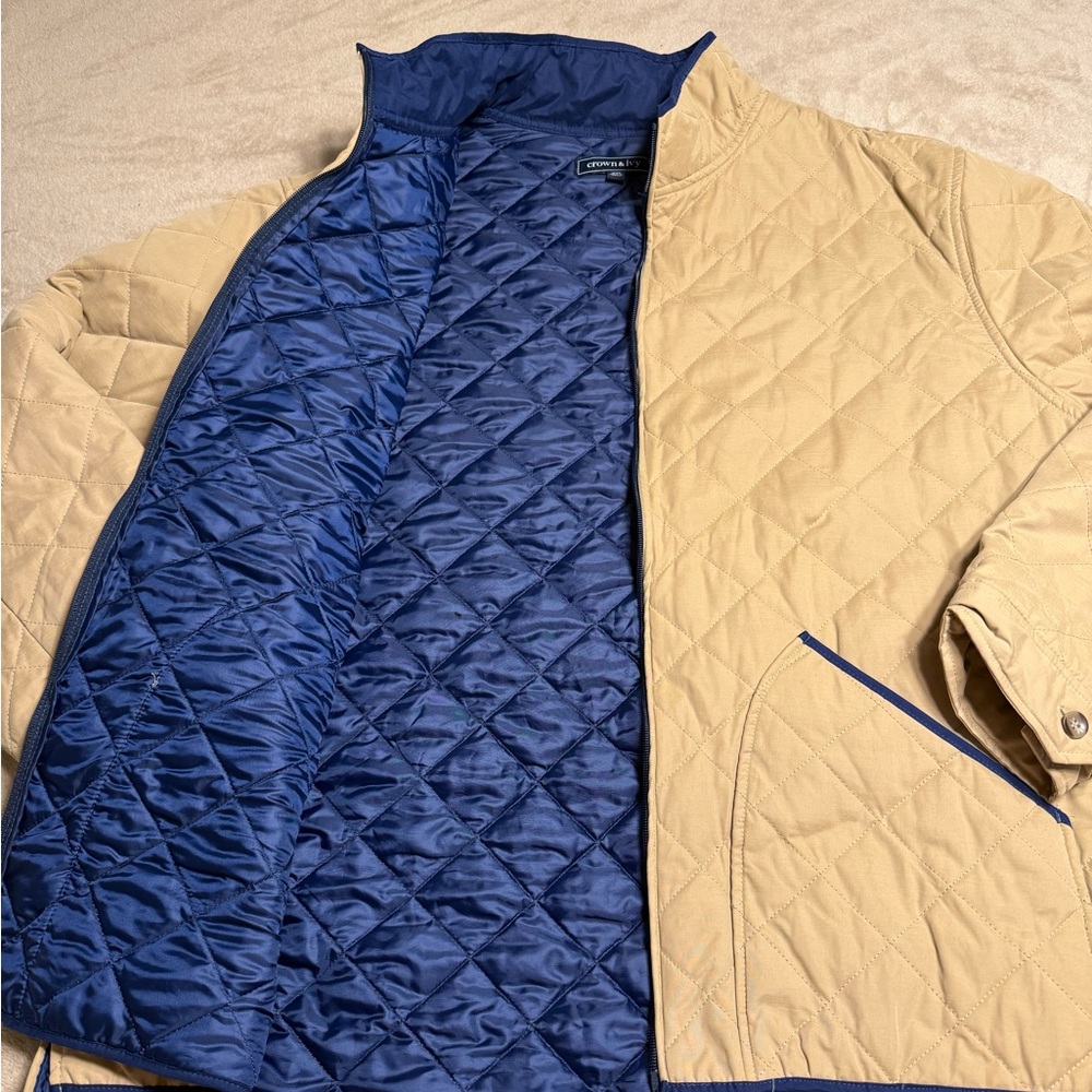 Crown & Ivy Quilted Jacket in Navy and Tan